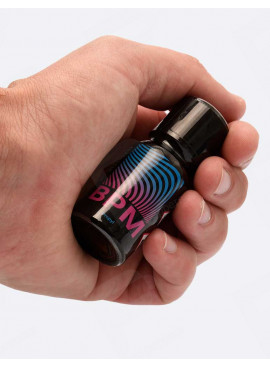 BPM Poppers 15 ml im hand