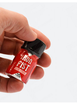 Iron Fist Ultra Strong 10 ml im hand