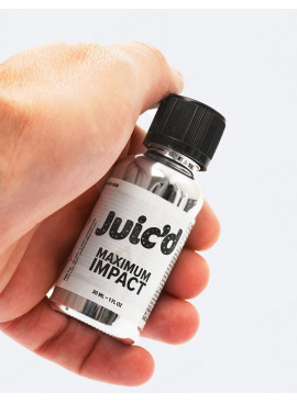 Juic'd Maximum Impact 30 ml im hand