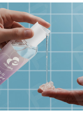 Easyglide Anal Relaxing Water Gleitgel 150 ml mit hand