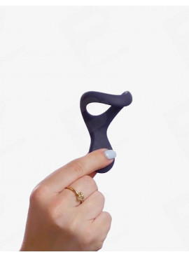 Silikon-Cockring mit Stimulationsfunktion mit hand